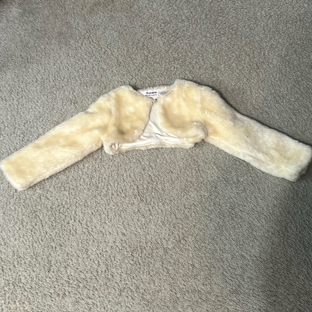 Blueberi faux fur size 5 long sleeve Valero